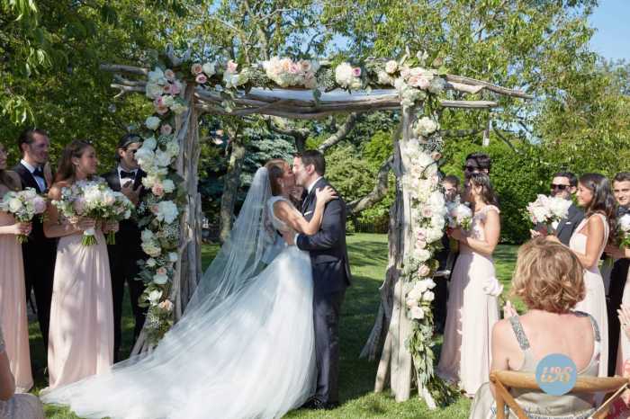 Sole East Spring Wedding Ceremony. Photo: Whyman Studios